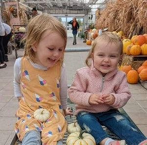 Meet your Posher, Peg